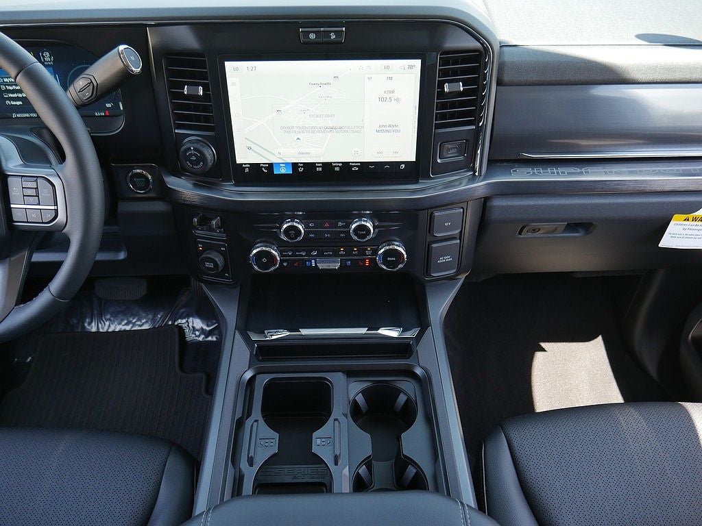 2026 Ford F-350SD Lariat DRW 4WD
