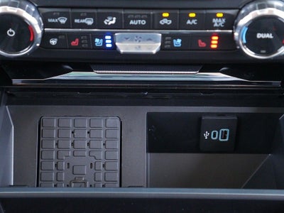 2026 Ford F-350SD Lariat DRW 4WD