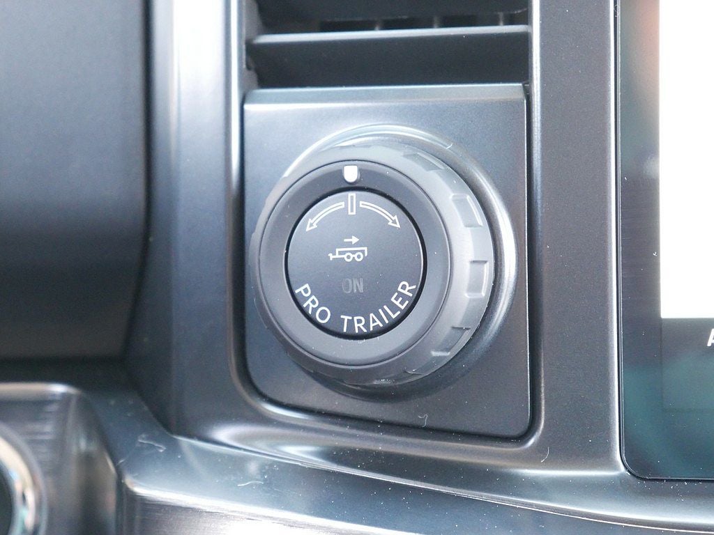 2026 Ford F-350SD Lariat DRW 4WD