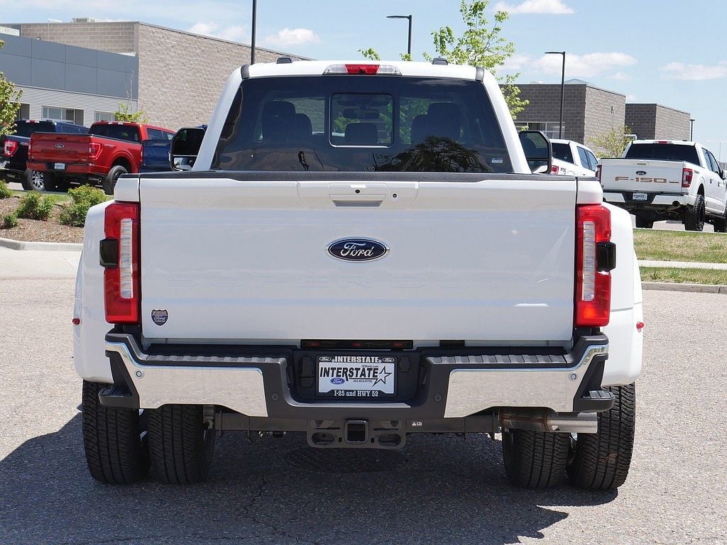 2026 Ford F-350SD Lariat DRW 4WD