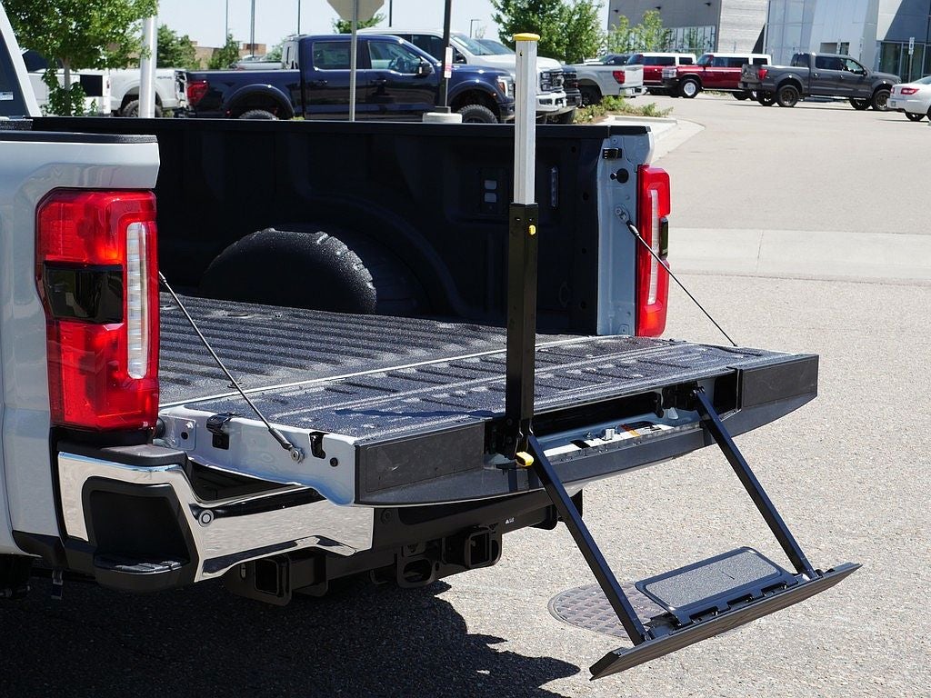 2026 Ford F-350SD Lariat DRW 4WD