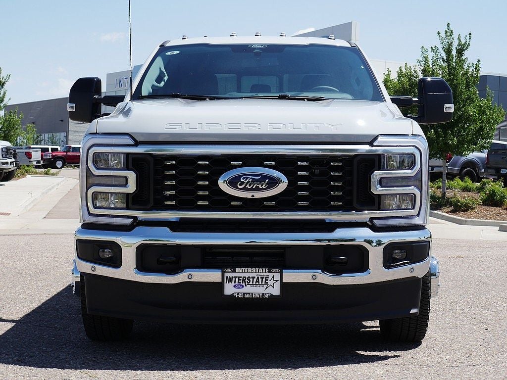 2026 Ford F-350SD Lariat DRW 4WD