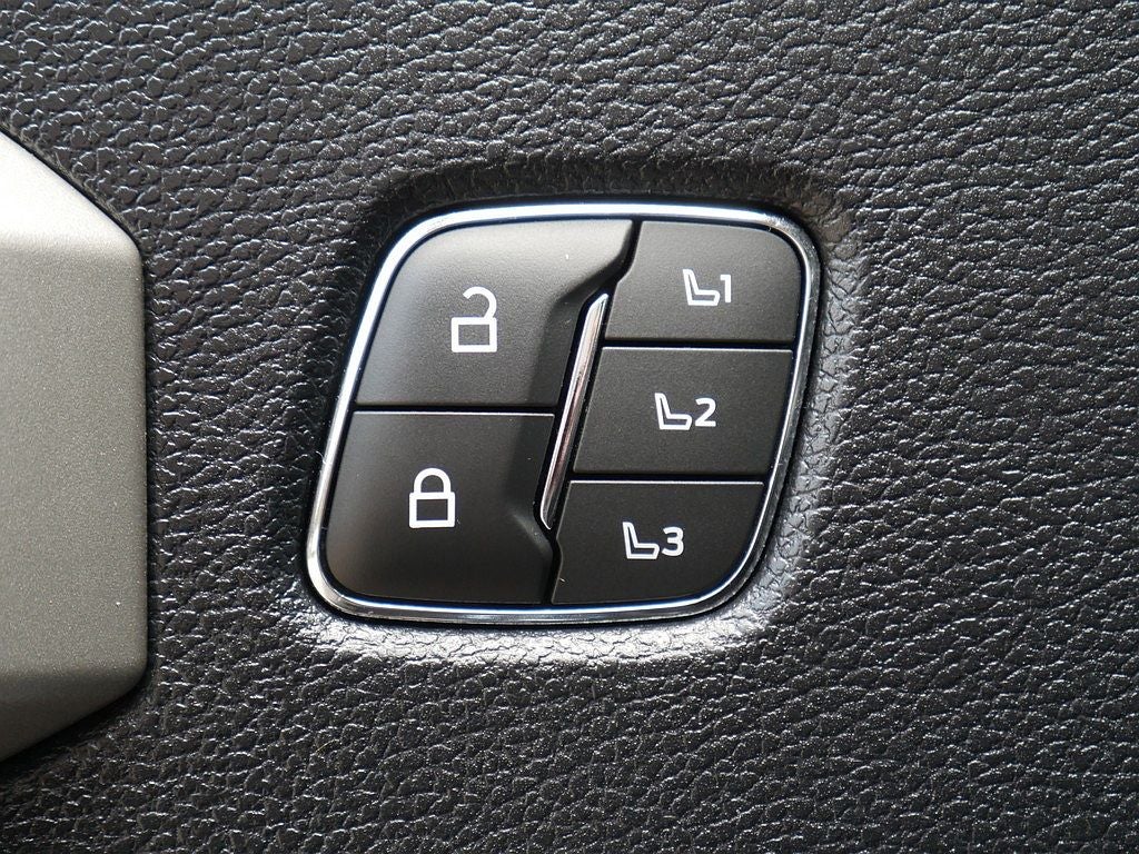 2020 Ford F-350SD Lariat DRW 6.7