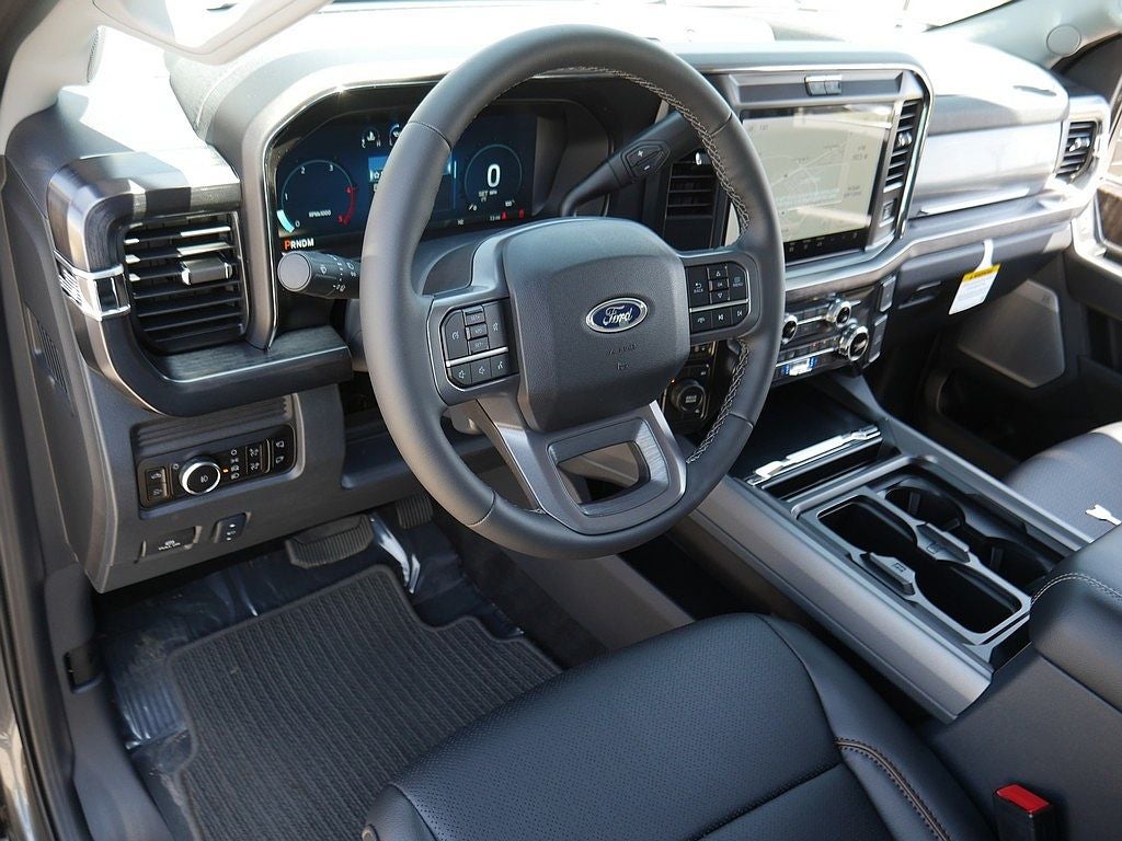 2026 Ford F-350SD Lariat DRW 4WD