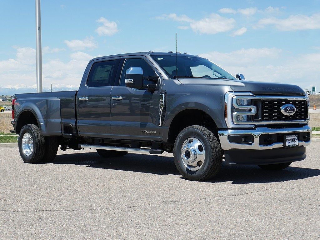 2026 Ford F-350SD Lariat DRW 4WD