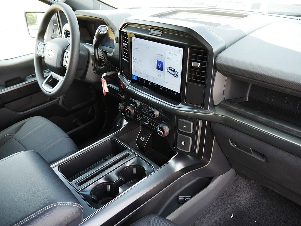 2026 Ford F-150 STX CREW 4WD