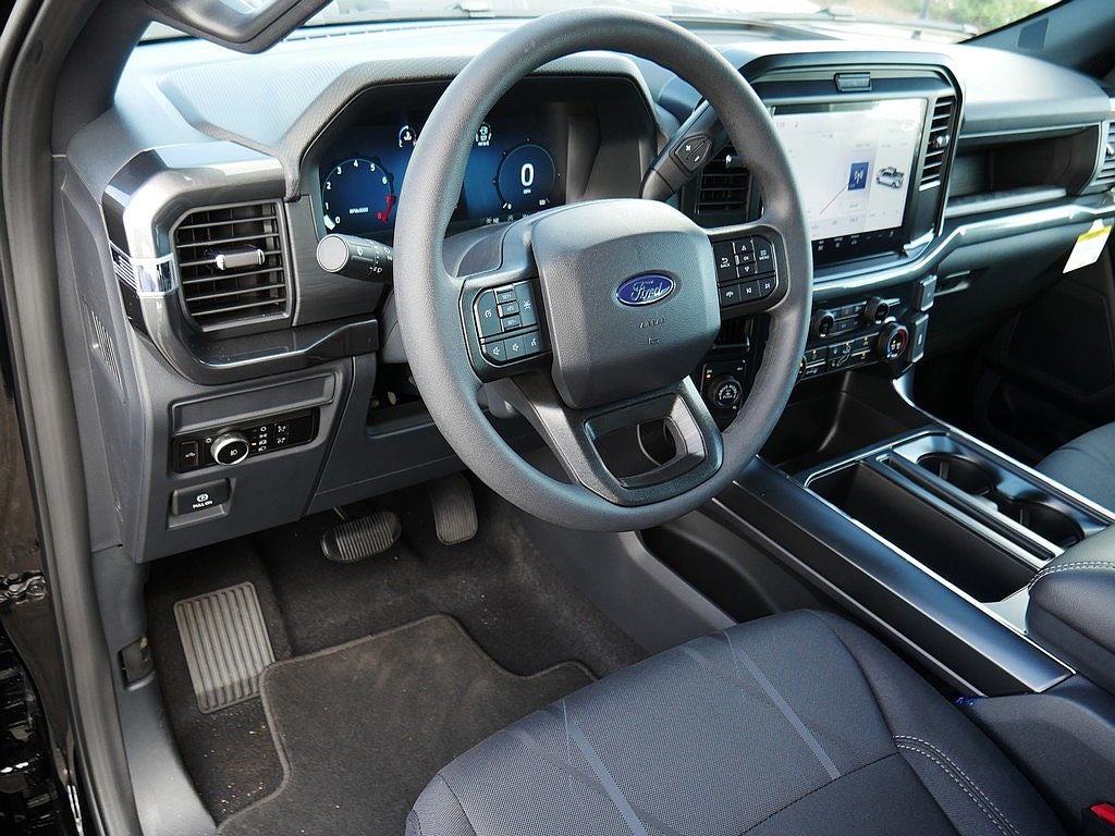 2026 Ford F-150 STX LOBO CREW 4WD