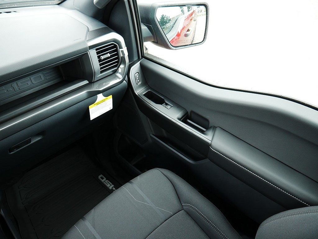 2026 Ford F-150 STX CREW 4WD