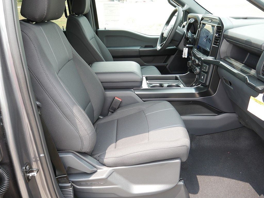 2026 Ford F-150 STX CREW 4WD