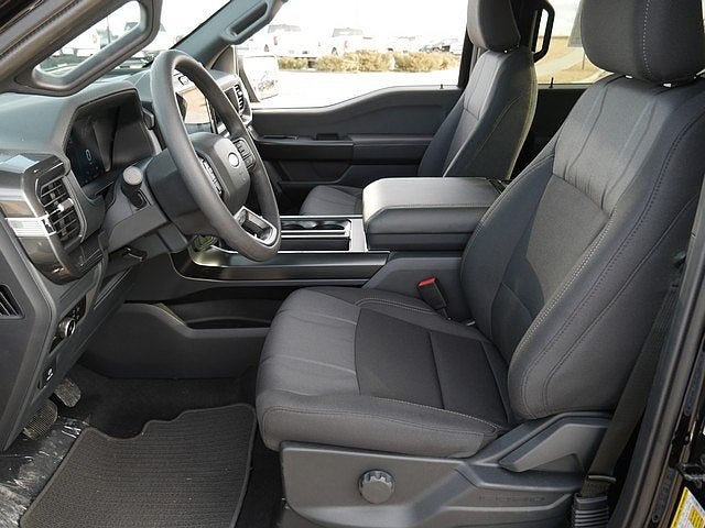 2026 Ford F-150 STX CREW 4WD