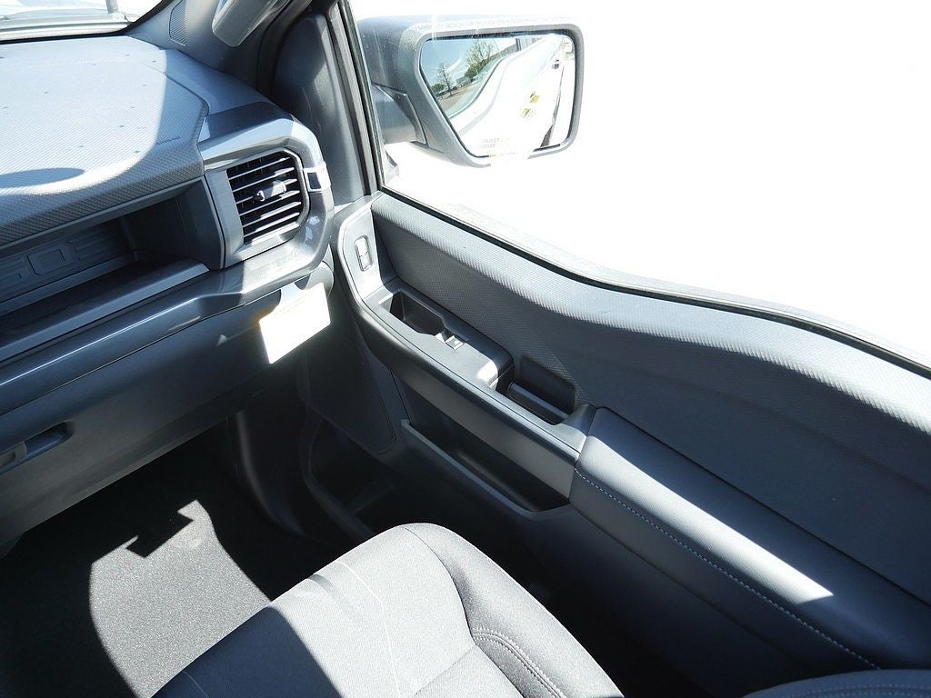 2026 Ford F-150 STX CREW 4WD