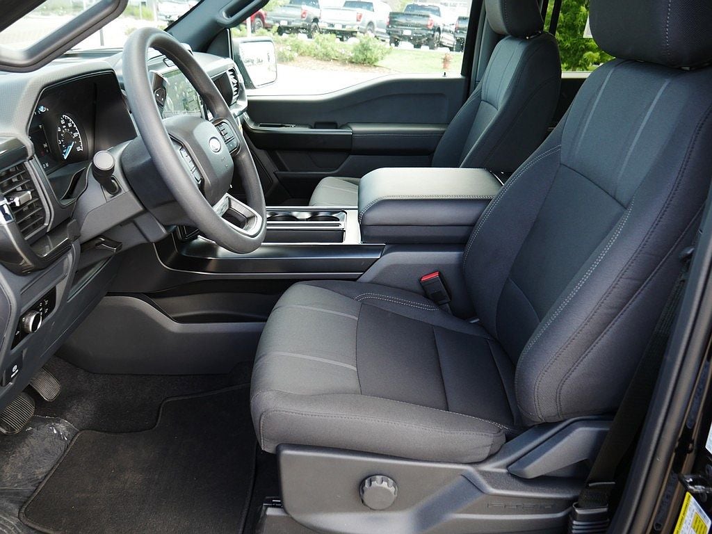 2026 Ford F-150 STX CREW 4WD