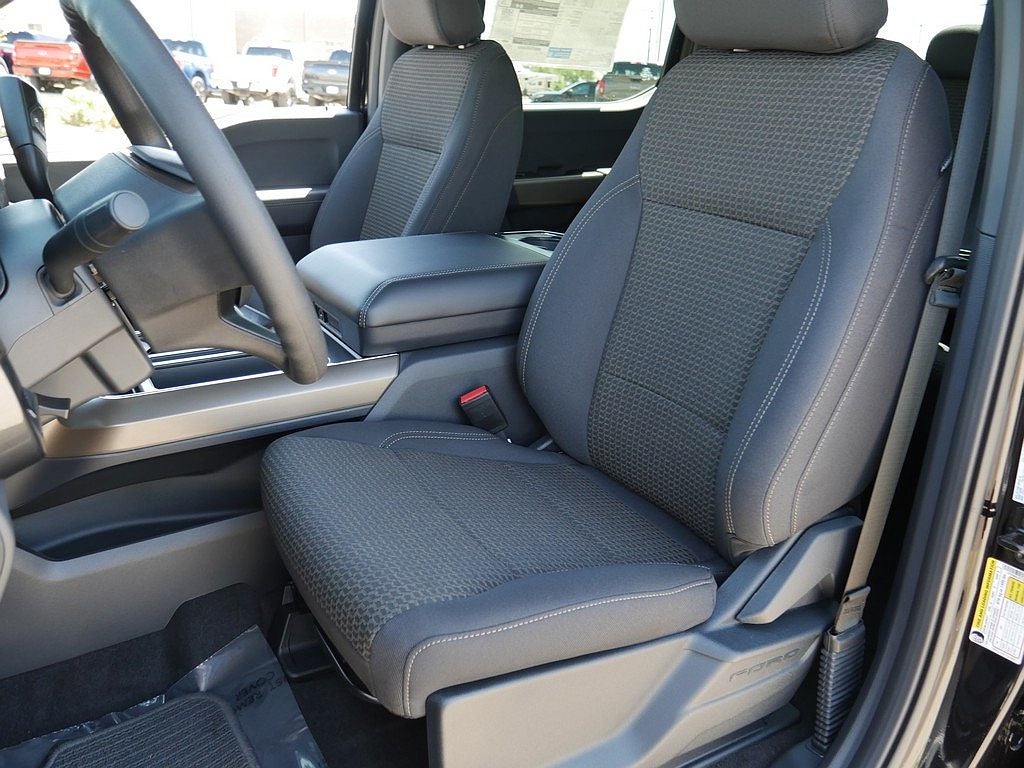 2026 Ford F-150 STX CREW 4WD