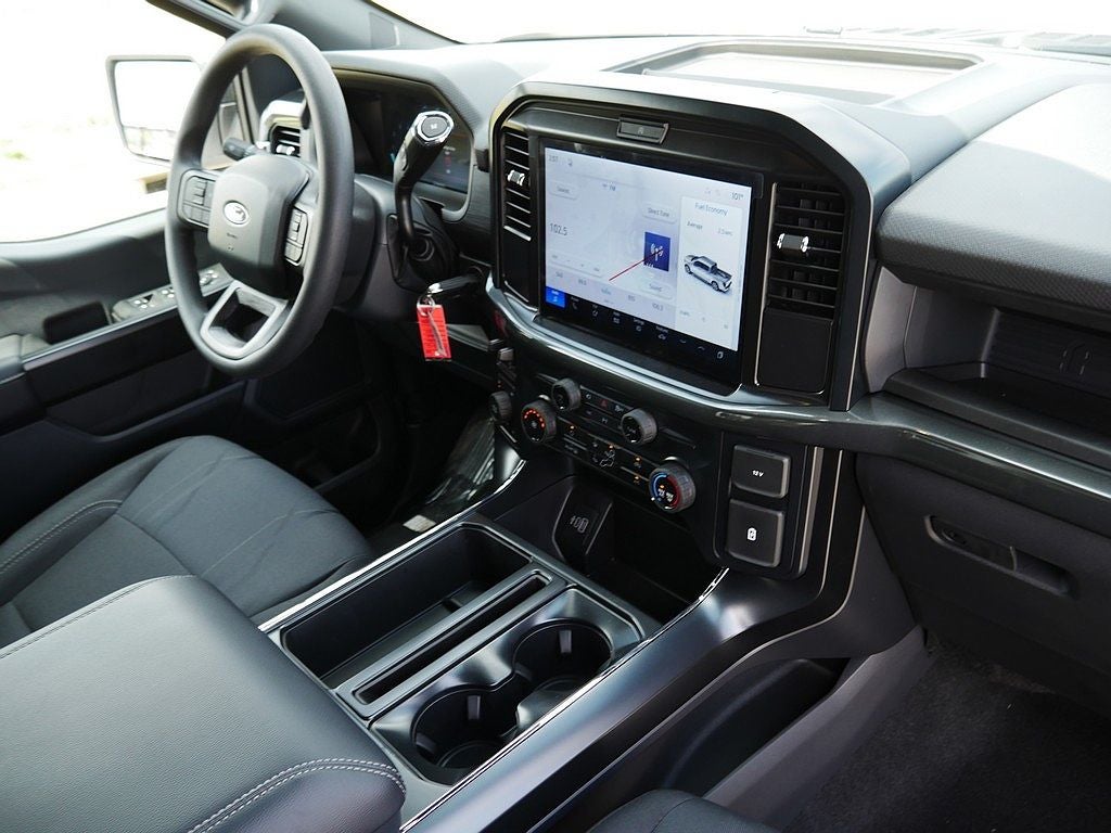 2026 Ford F-150 STX CREW 4WD