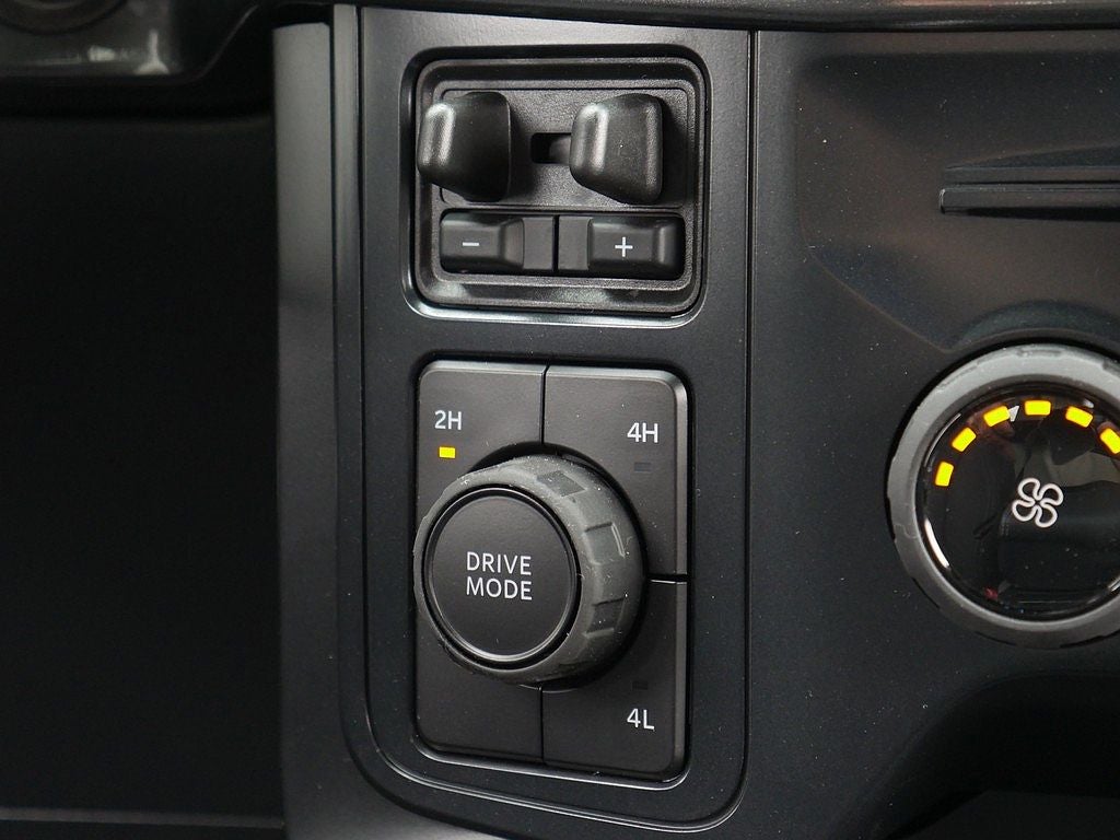 2026 Ford F-150 STX CREW 4WD