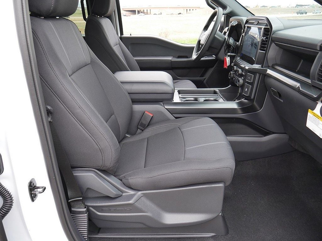 2026 Ford F-150 STX CREW 4WD