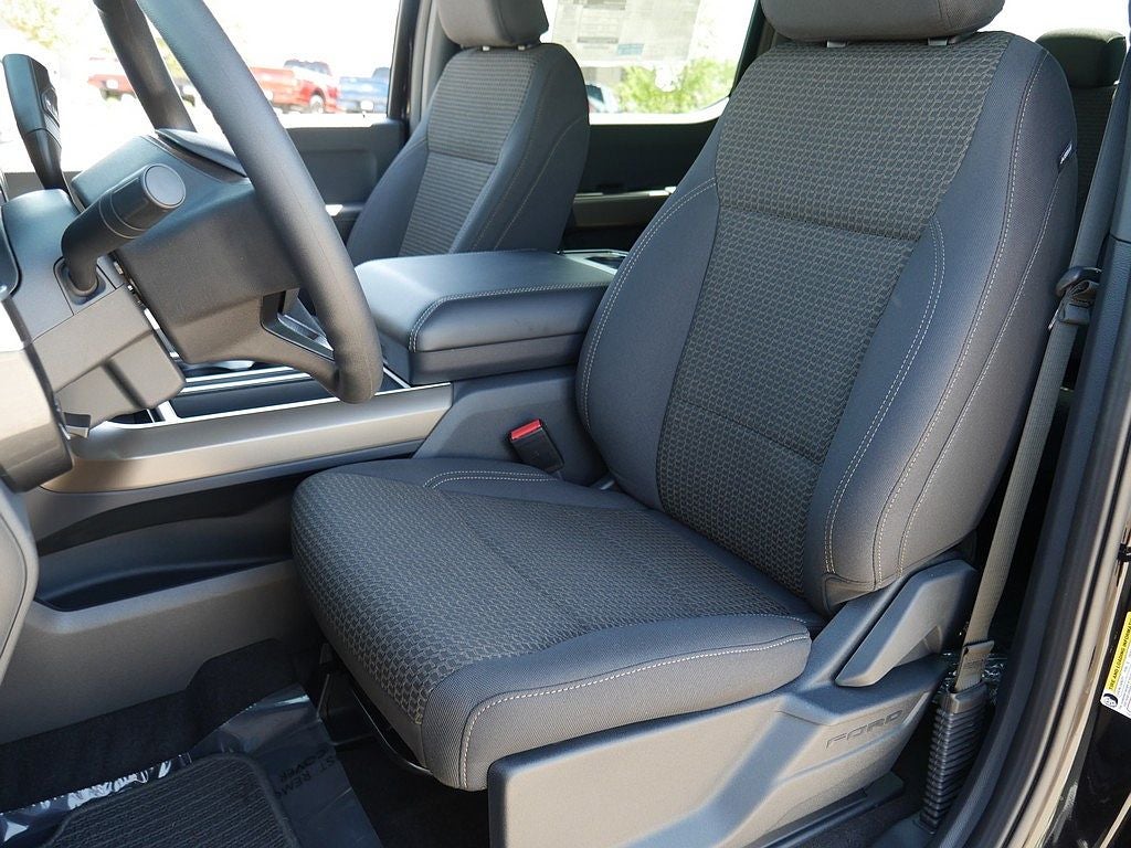 2026 Ford F-150 STX CREW 4WD