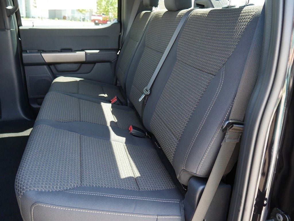 2026 Ford F-150 STX CREW 4WD