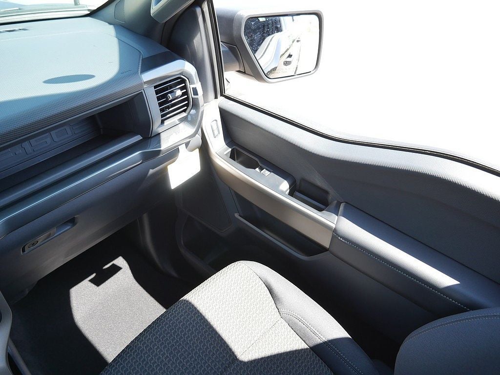 2026 Ford F-150 STX CREW 4WD