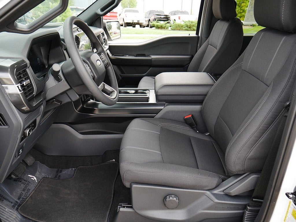 2026 Ford F-150 STX CREW 4WD