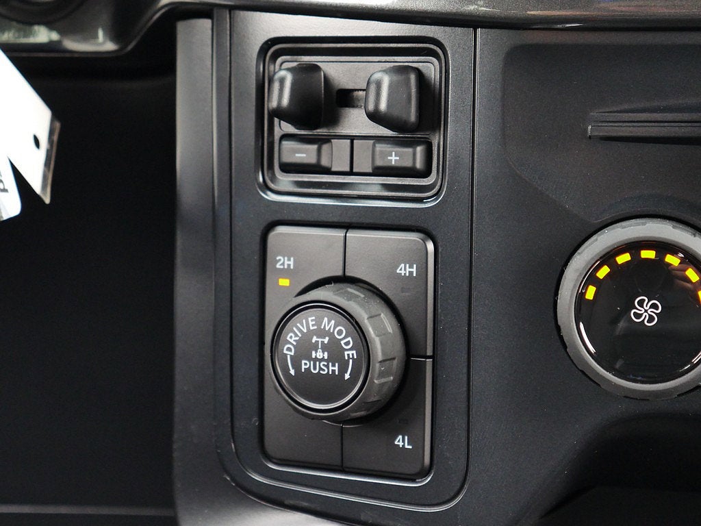 2026 Ford F-150 STX CREW 4WD