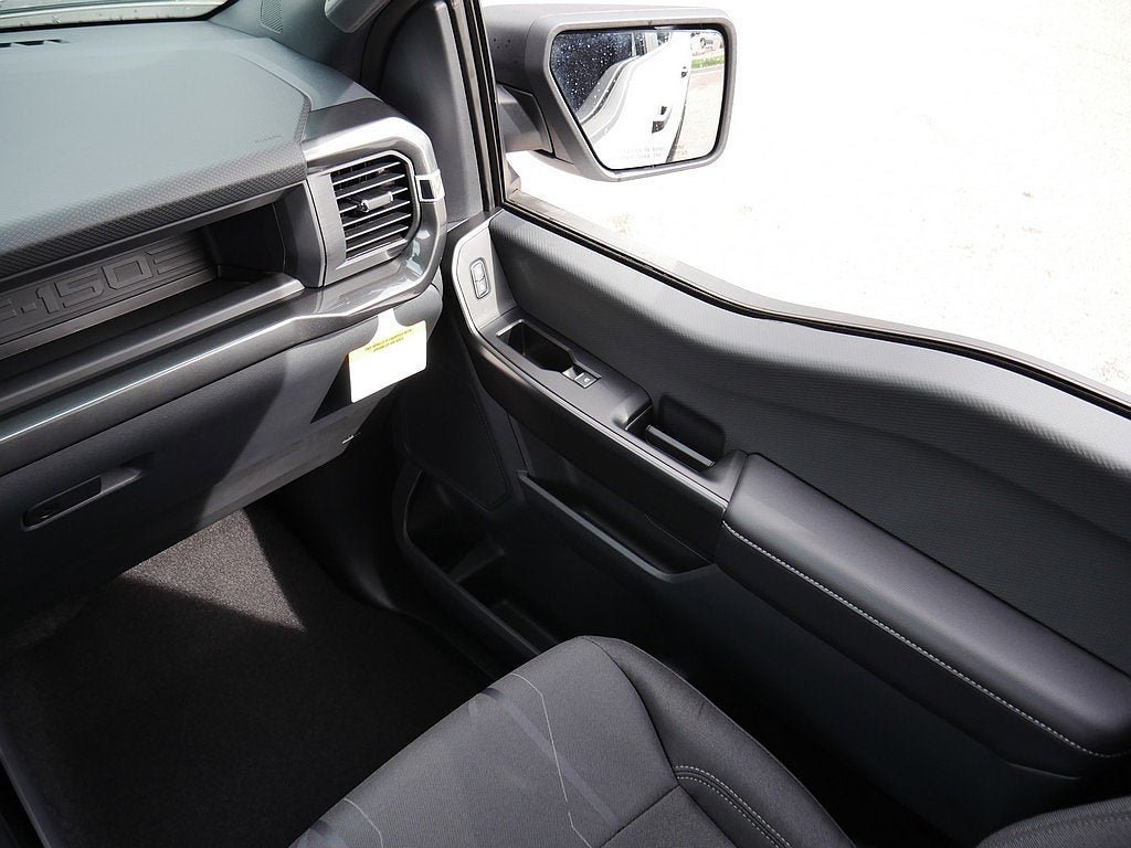2026 Ford F-150 STX CREW 4WD