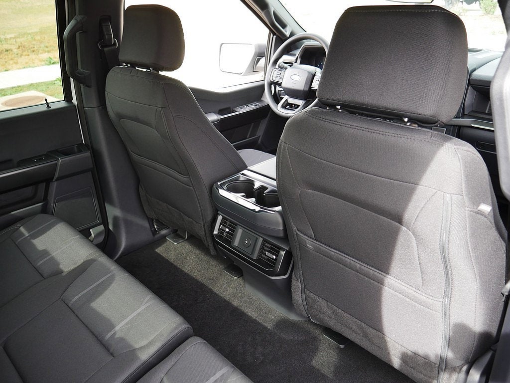 2026 Ford F-150 STX CREW 4WD