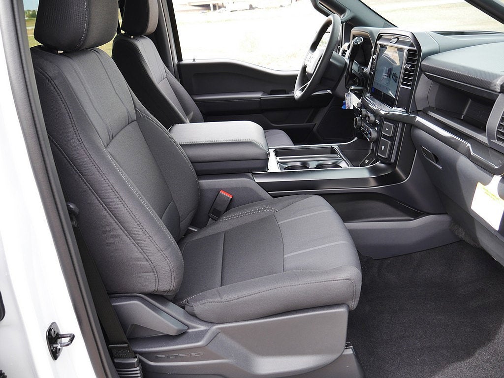 2026 Ford F-150 STX CREW 4WD
