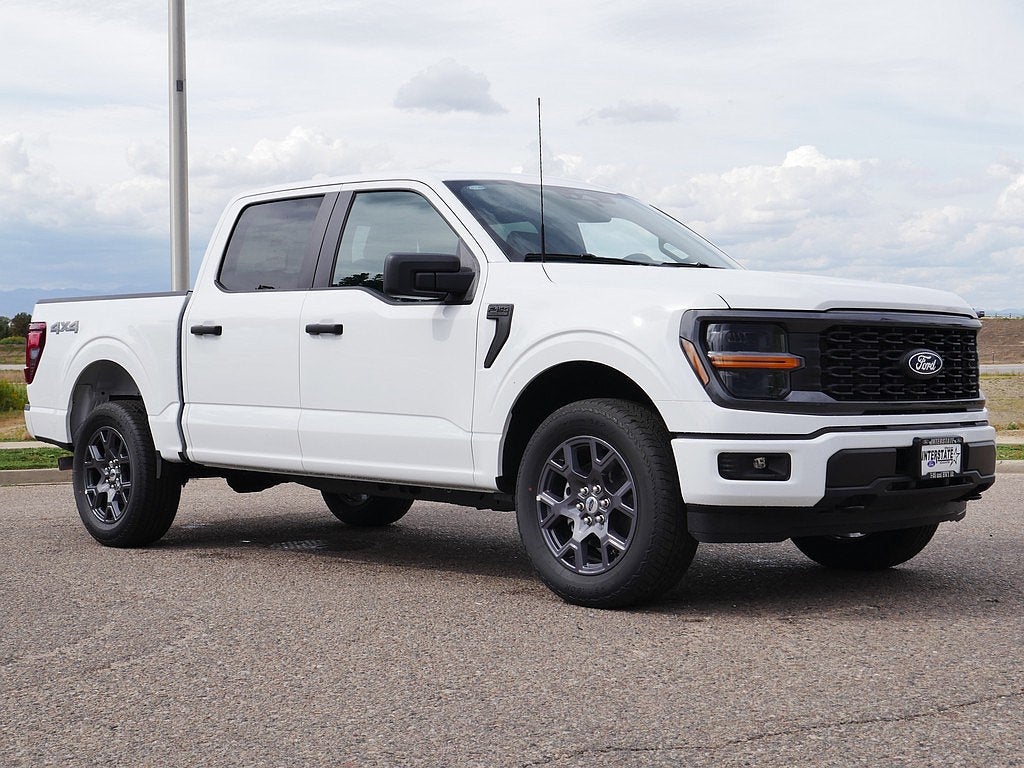 2026 Ford F-150 STX CREW 4WD