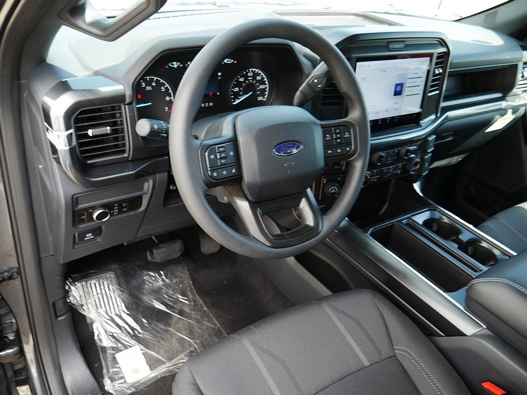 2026 Ford F-150 STX CREW 4WD