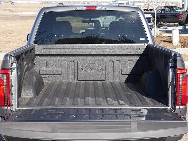 2026 Ford F-150 STX CREW 4WD