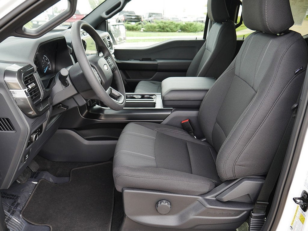 2026 Ford F-150 STX CREW 4WD