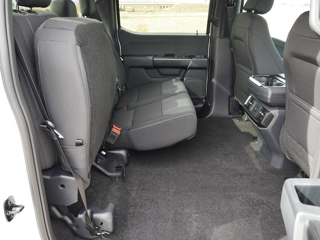 2026 Ford F-150 STX CREW 4WD