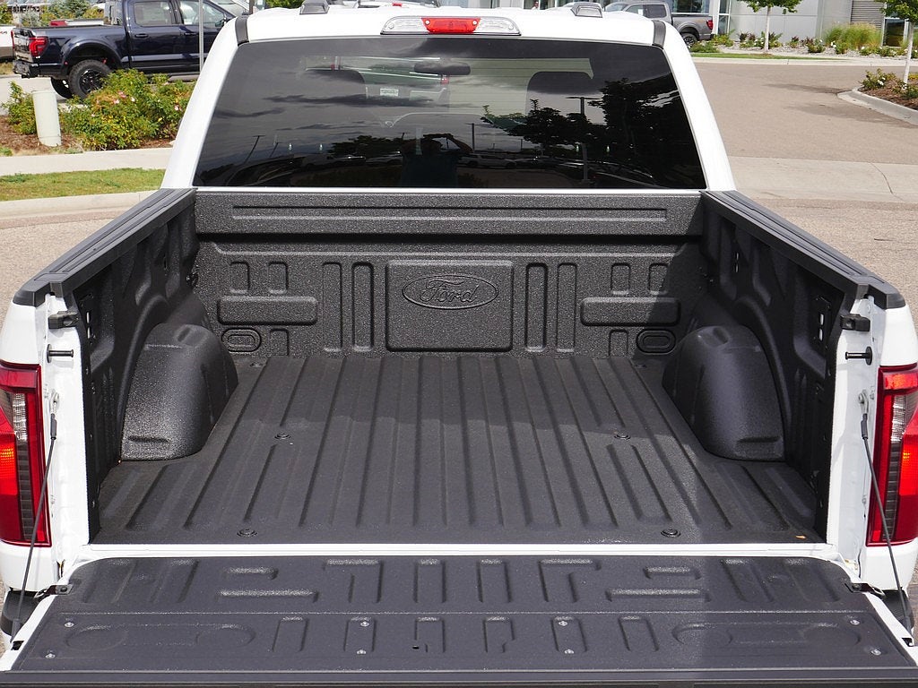 2026 Ford F-150 STX CREW 4WD