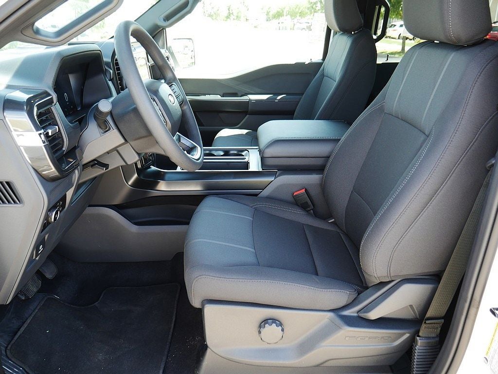 2026 Ford F-150 STX CREW 4WD