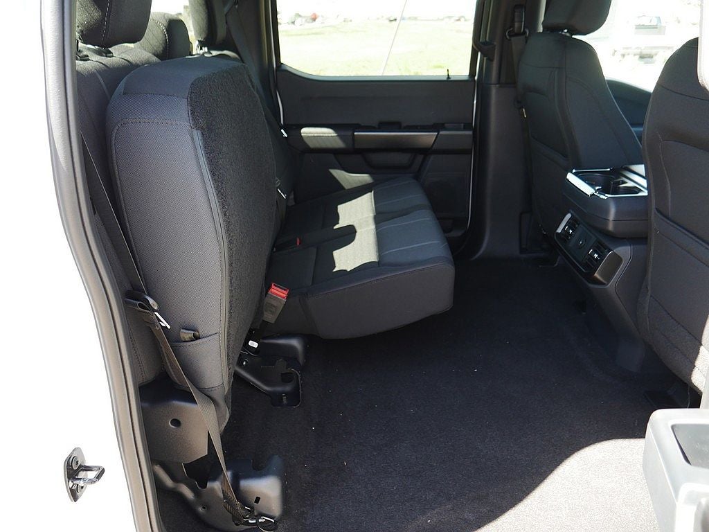 2026 Ford F-150 STX CREW 4WD