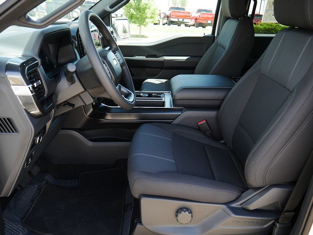 2026 Ford F-150 STX CREW 4WD