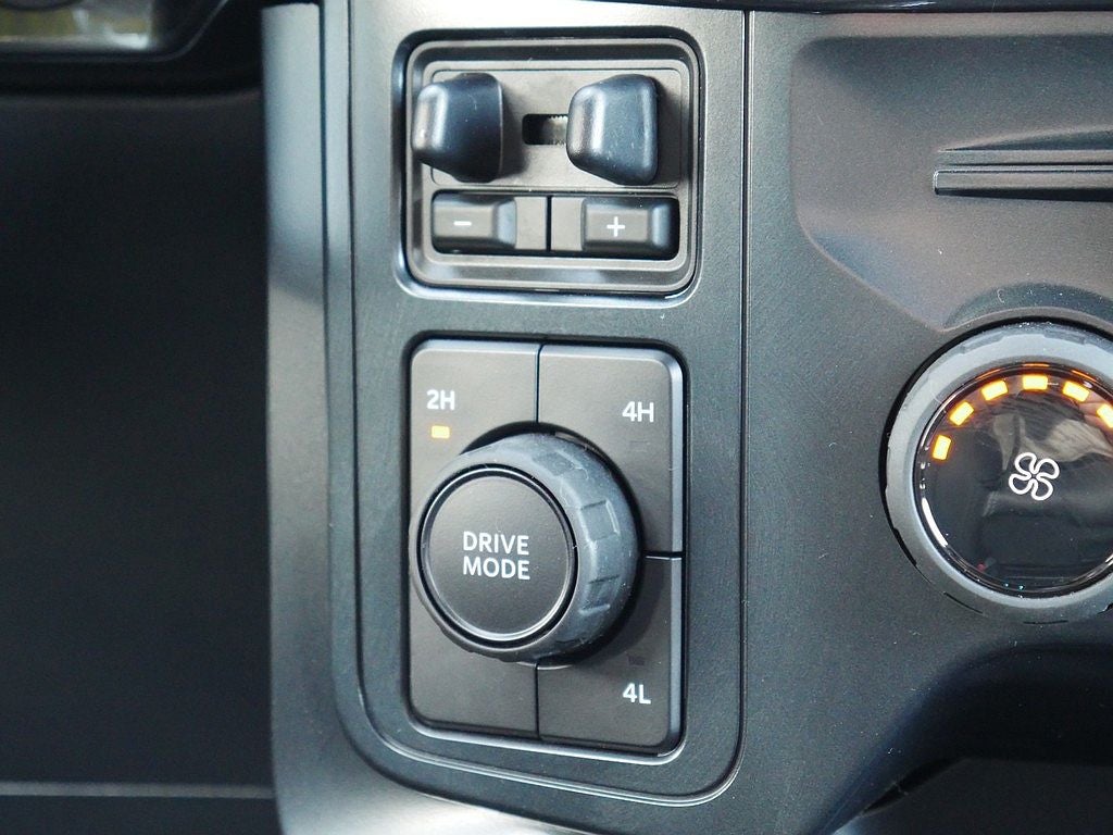 2026 Ford F-150 STX CREW 4WD