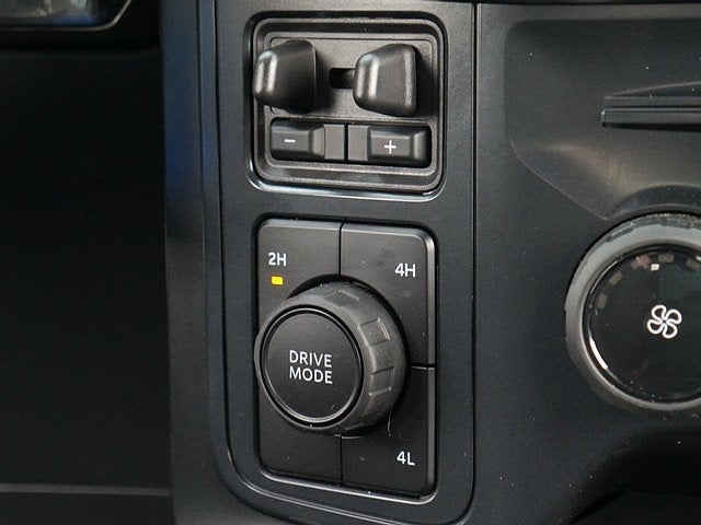 2026 Ford F-150 STX CREW 4WD