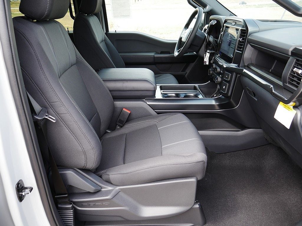 2026 Ford F-150 STX CREW 4WD