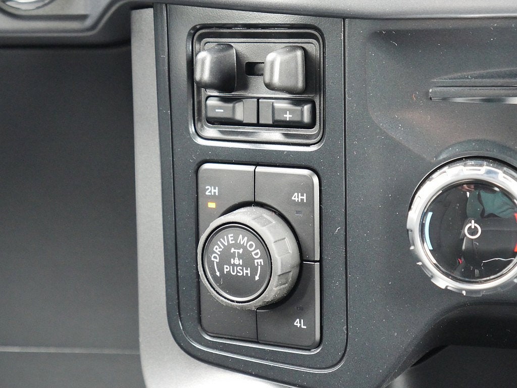 2026 Ford F-150 XLT CREW 4WD