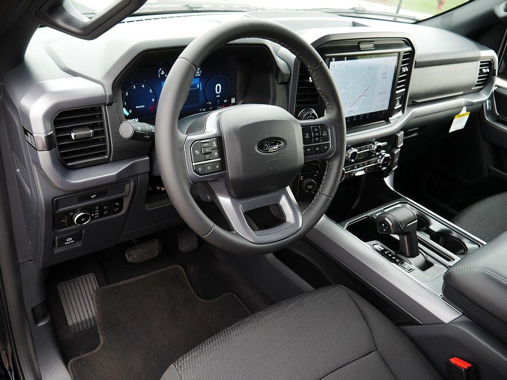 2026 Ford F-150 XLT CREW 4WD