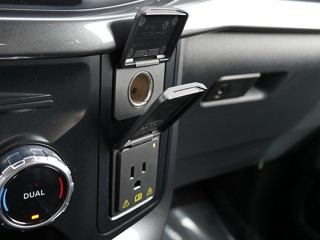 2023 Ford F-150 XLT CREW 5.0