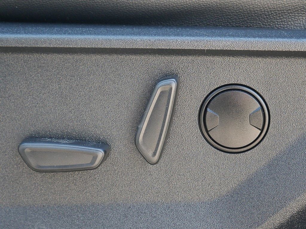 2023 Ford F-150 XLT CREW 5.0