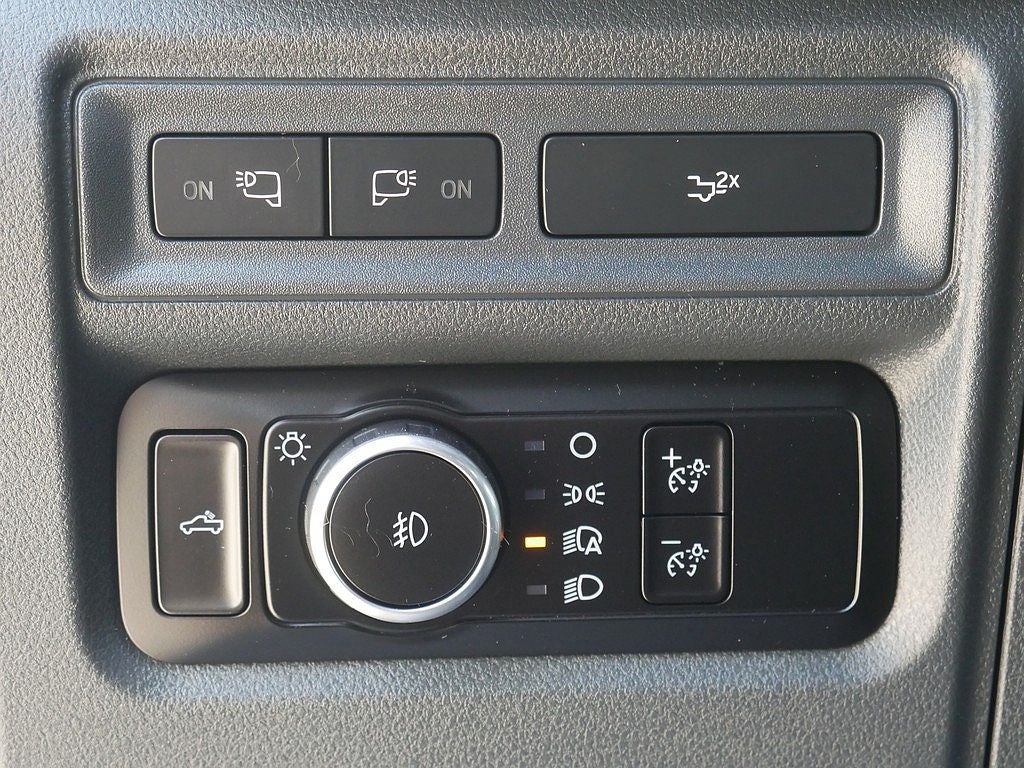 2023 Ford F-150 XLT CREW 5.0