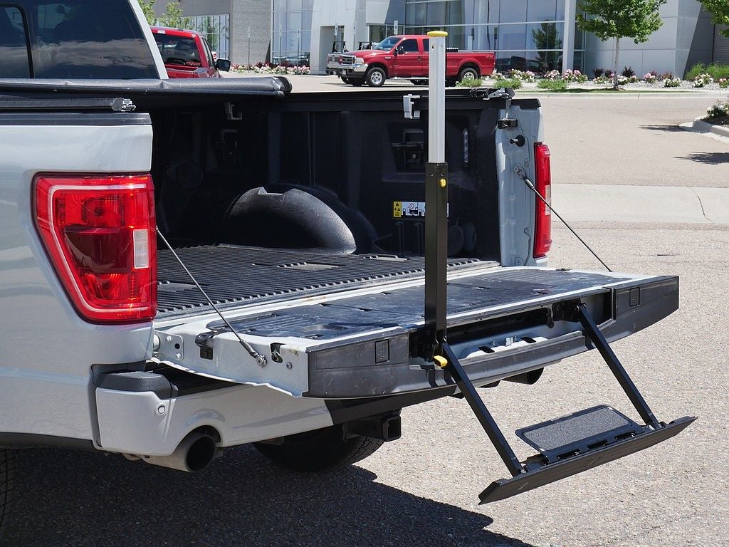 2023 Ford F-150 XLT CREW 5.0