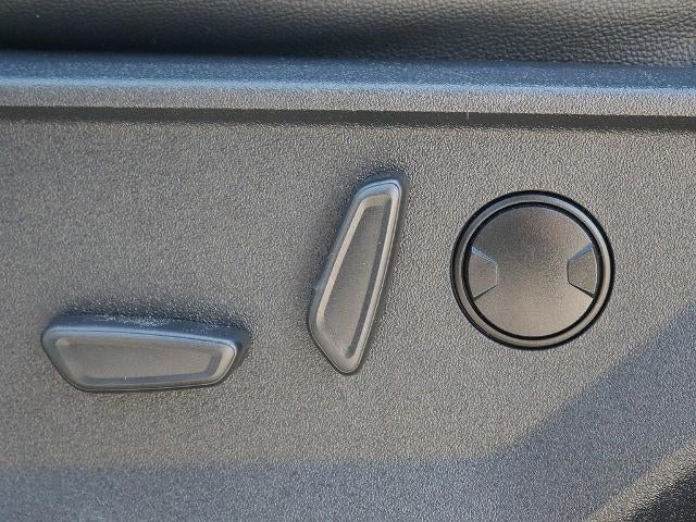 2023 Ford F-150 XLT CREW 5.0