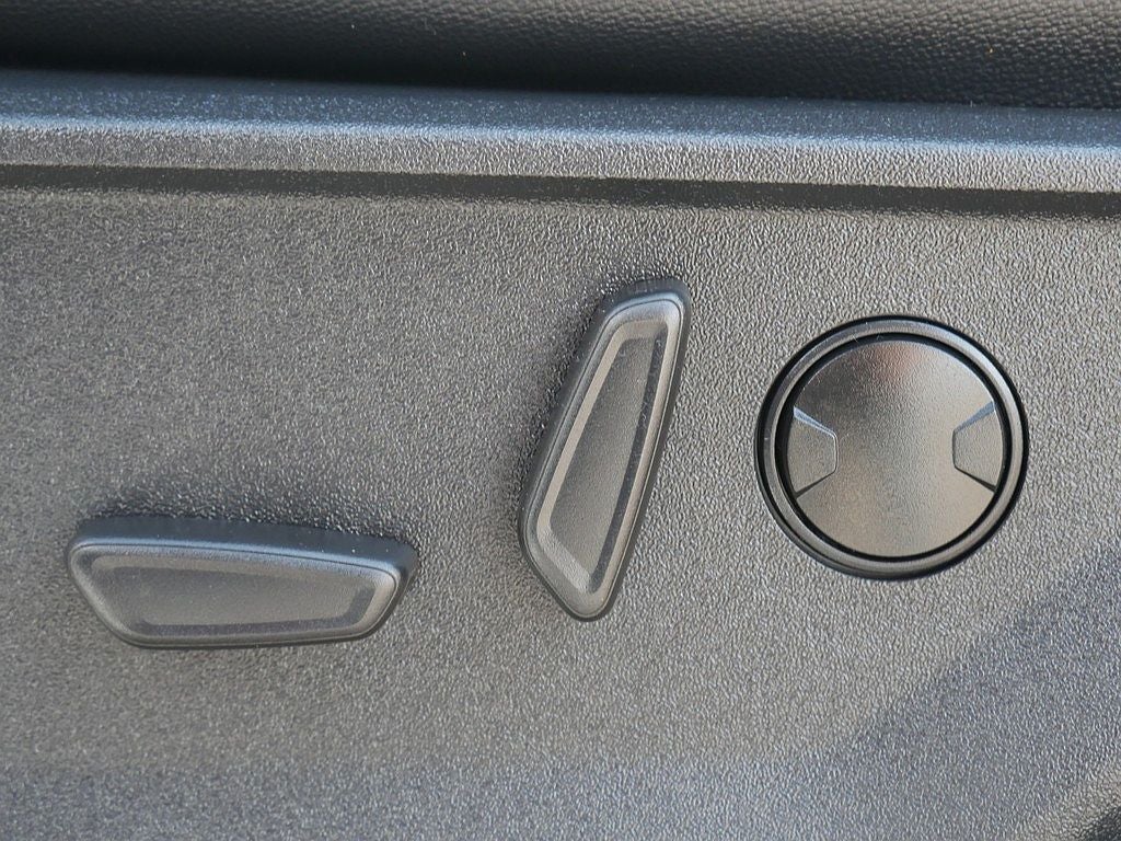 2023 Ford F-150 XLT CREW 5.0