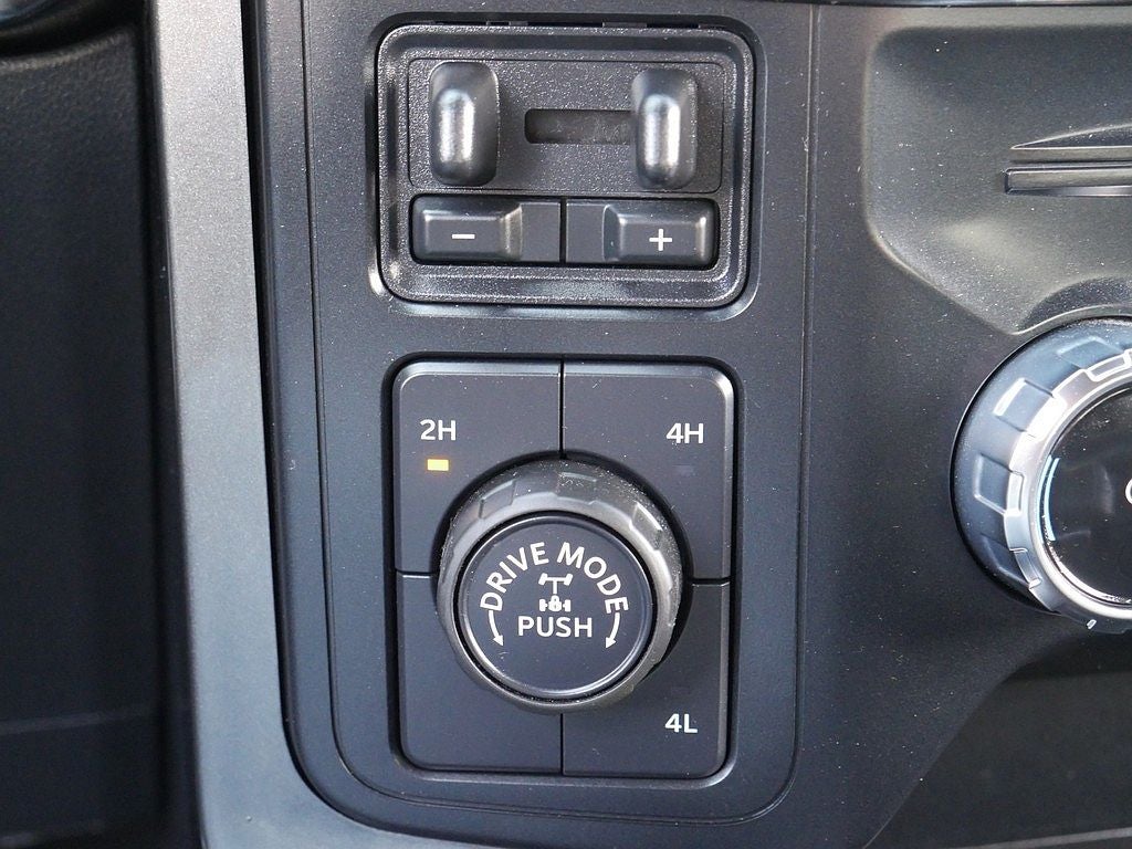 2023 Ford F-150 XLT CREW 5.0