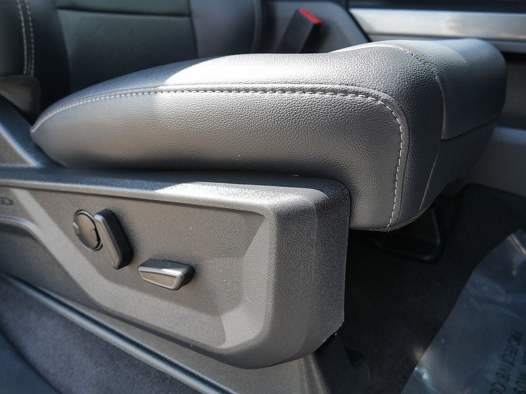 2023 Ford F-150 XLT CREW 5.0